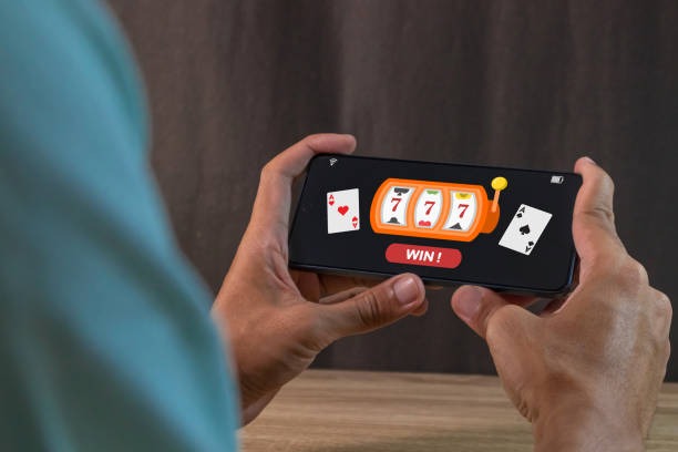 Mahjong Ways slot display on aa666 showing five reels, tile clusters, and winning cluster highlighting